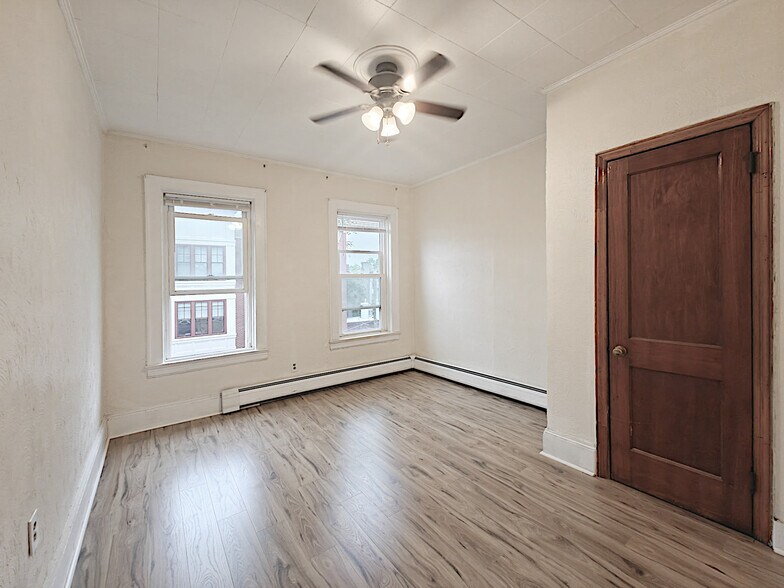 Building Photo - 314 7th Street