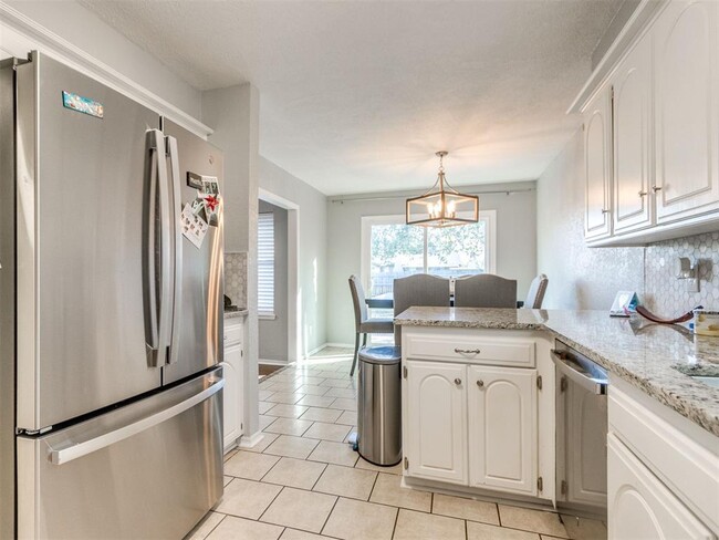 Building Photo - 4124 Overland Dr