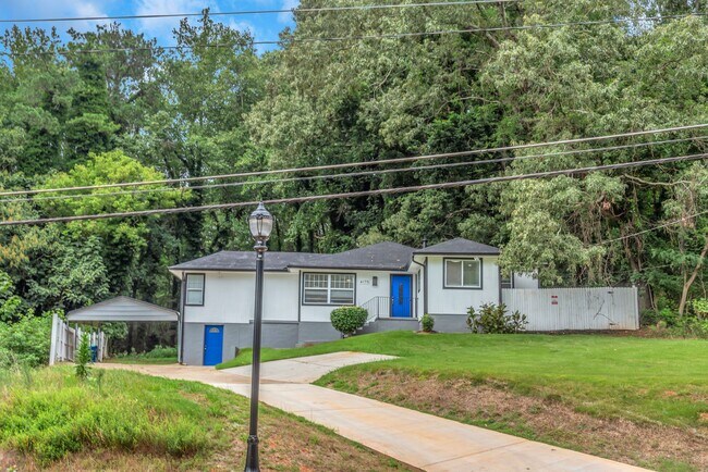 Building Photo - WELCOME HOME!