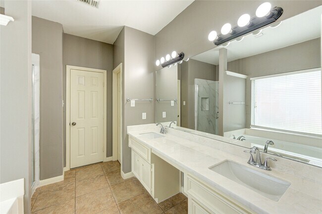 Building Photo - 22122 Shady Heath Ln