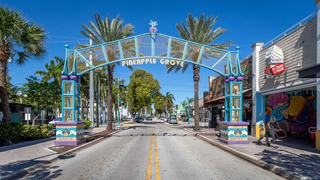 Building Photo - 250 NE 3rd Ave