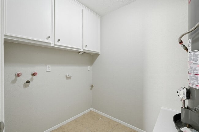 Building Photo - 2506 Nightowl Trail