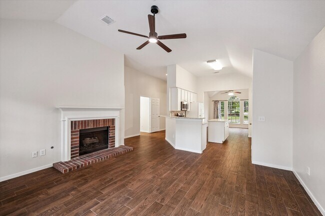 Building Photo - 22 N Holly Laurel Cir