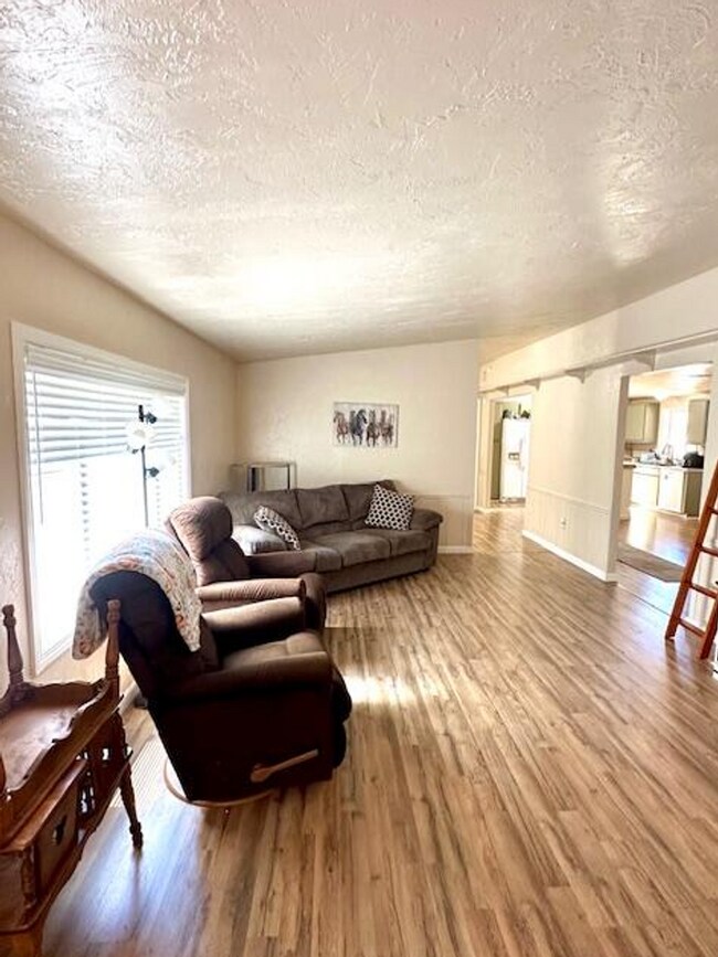 Building Photo - 62 Erickson Ave