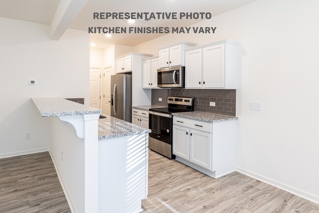 Building Photo - 3BD Townhome Convenient to Hwy 74/ Minutes to Bypass - MOVE IN READY