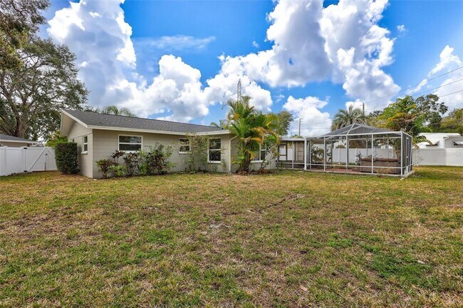 Building Photo - 2544 Burnice Dr