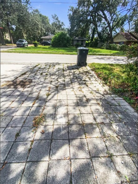 Building Photo - 7812 N 53rd St