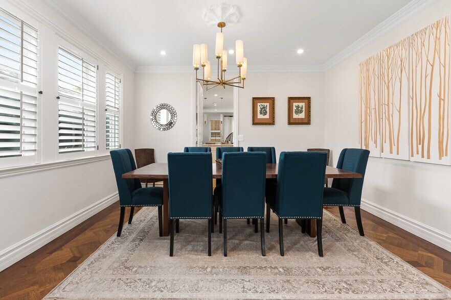 Building Photo - 180 Dorantes Ave