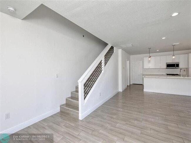 Building Photo - 116 NW 41st St