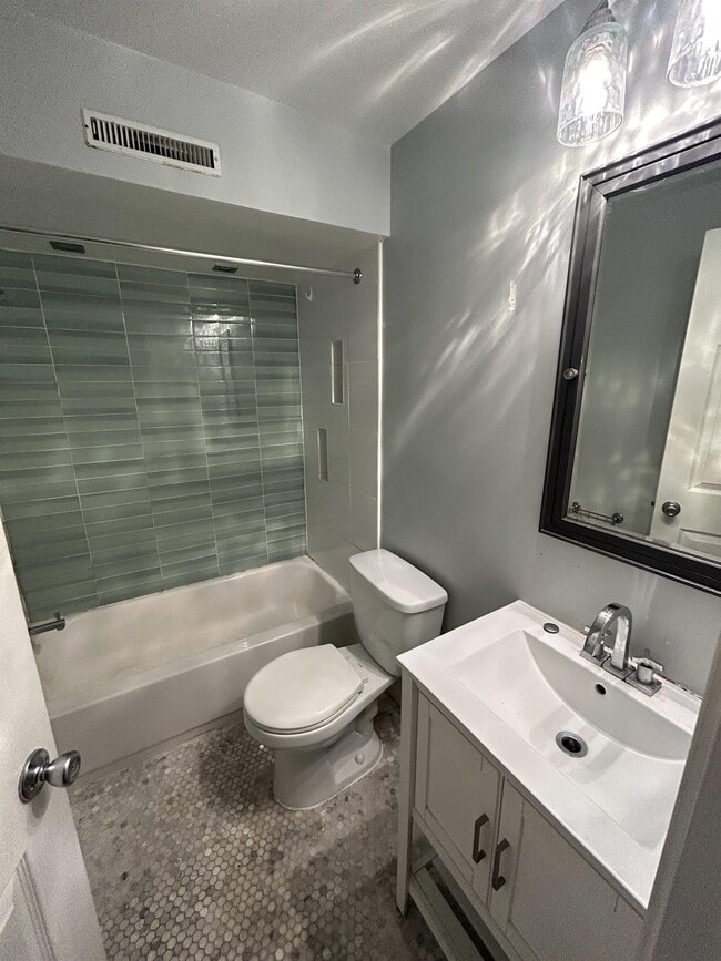 Building Photo - 2920 Sherman Ave NW