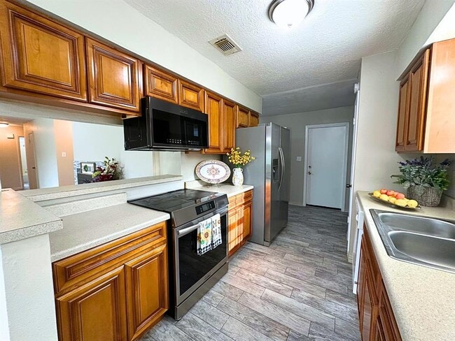 Building Photo - 17802 Autumn Trails Ln