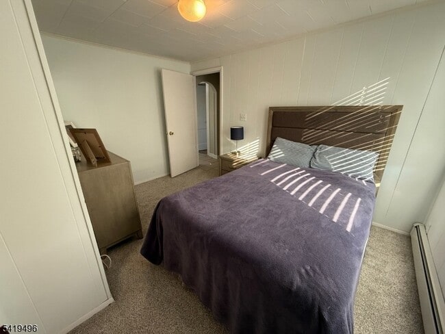 Building Photo - 22 Lincoln Ave