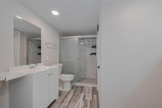 Building Photo - 1511 Scharpe St