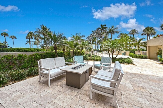 Building Photo - 4551 Gulf Shore Blvd N