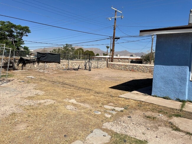 Building Photo - Charming, Newly Renovated Home in a Prime El Paso Location!