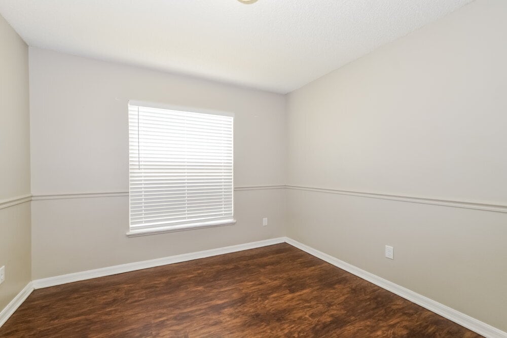 Building Photo - 4056 Forest Island Dr