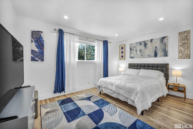 Building Photo - 405 Gregory Way