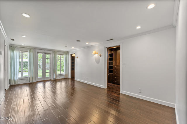 Building Photo - 689 Arden Rd
