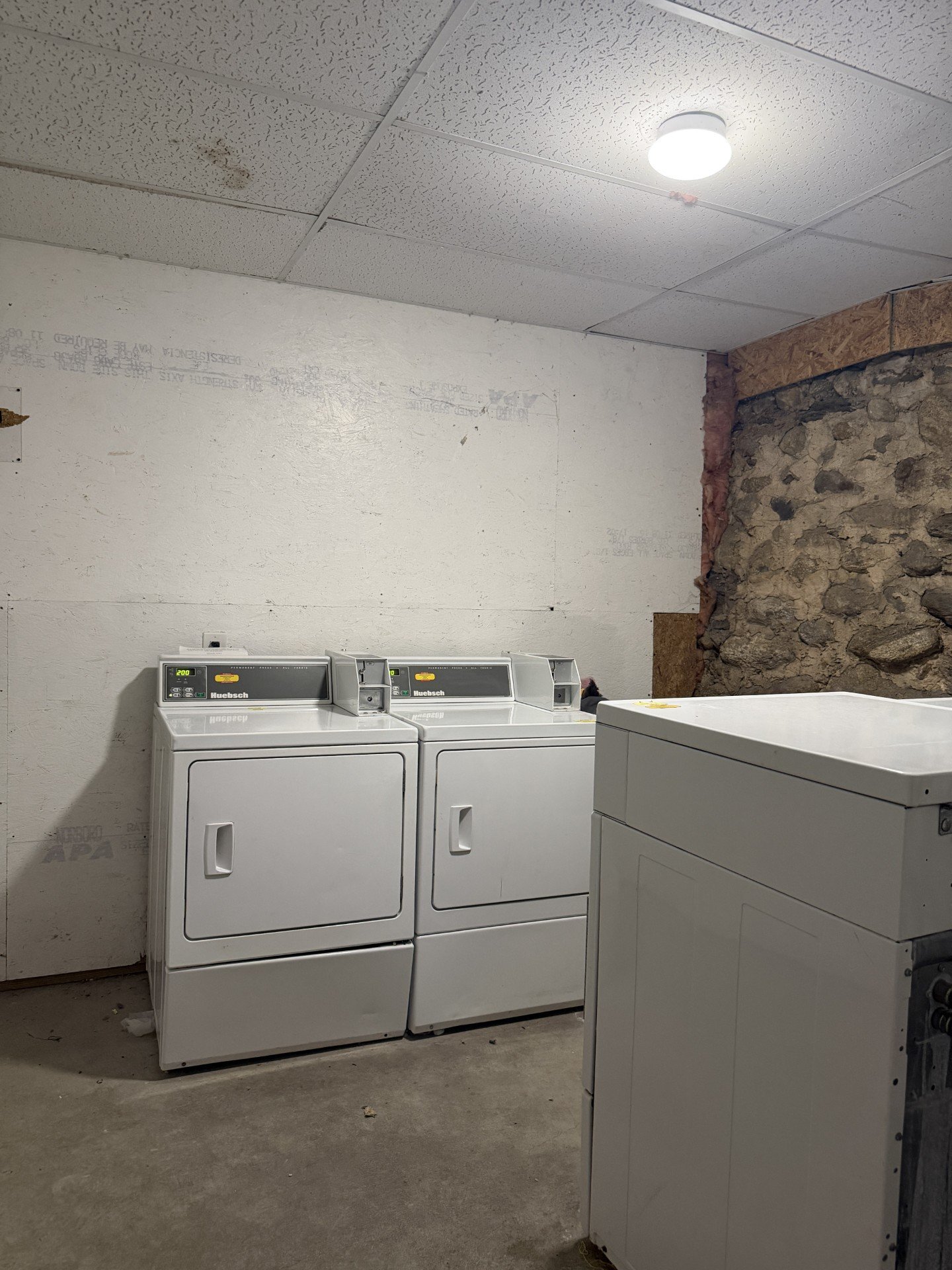 Building Photo - 375 Elm St