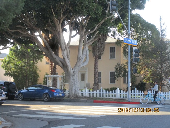 1352 OceanPark blvd @ 14th St - 1352 Ocean Park Blvd