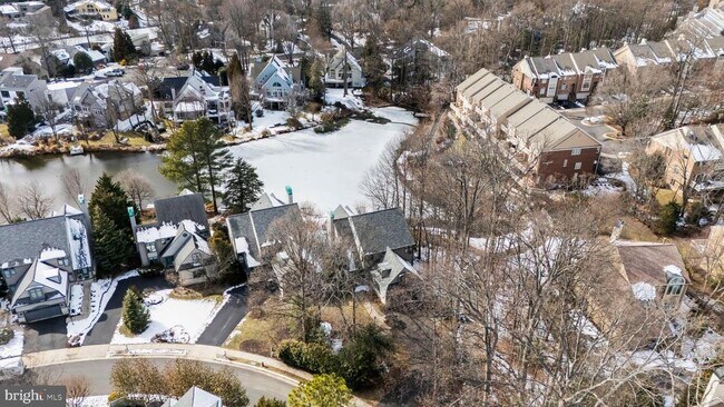 Building Photo - 1460 Waterfront Rd