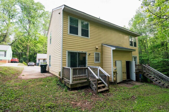 Building Photo - 600-635 Hilltop Dr-HT 2-Story 2bd/1ba