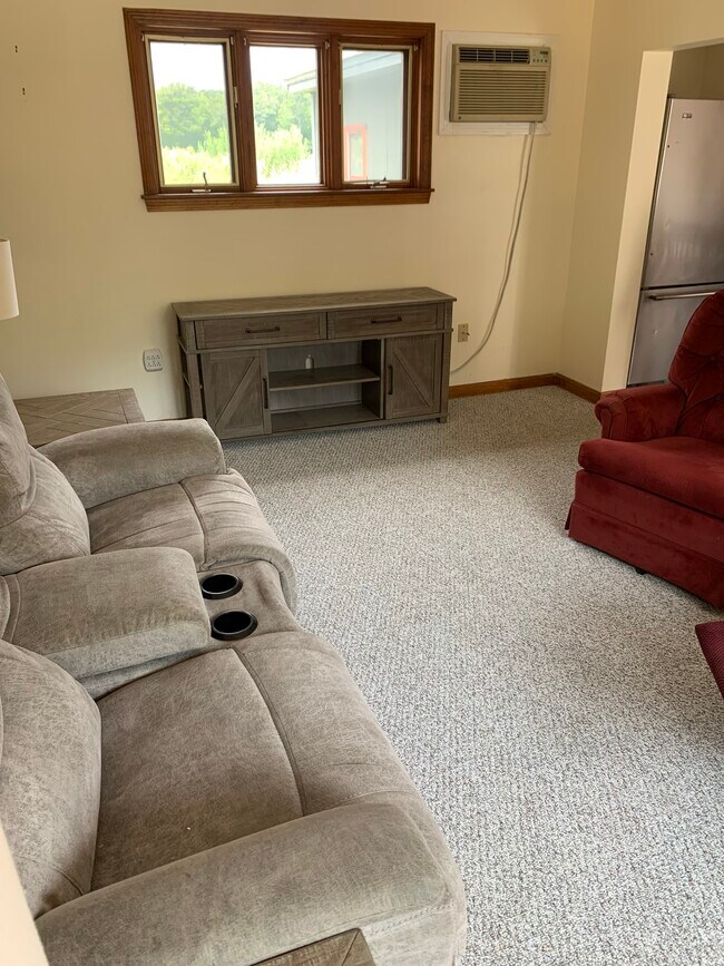 Large living room - 111 Kaime Rd