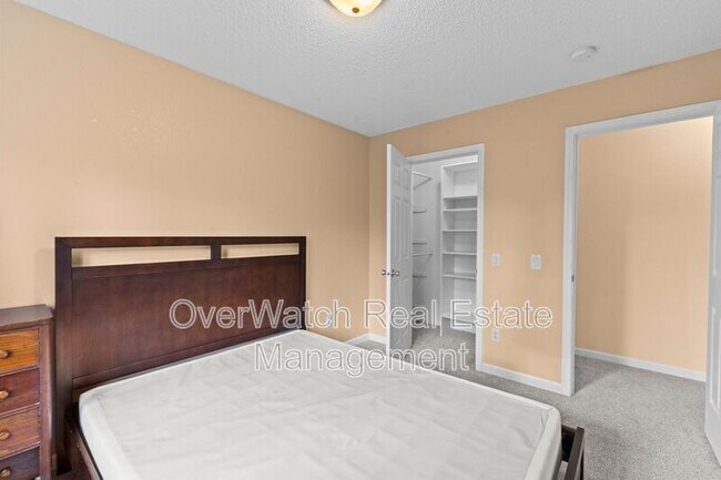 Building Photo - 10400 Lone Tree Dr