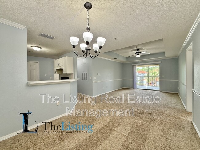 Building Photo - 18001 Richmond Pl Dr