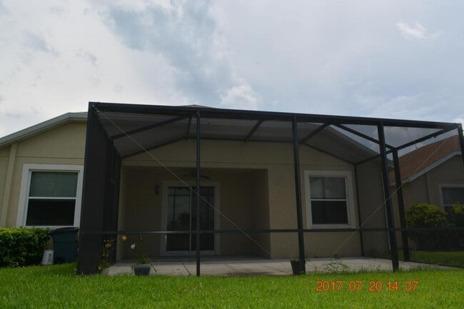 Building Photo - 5612 Aral Dr