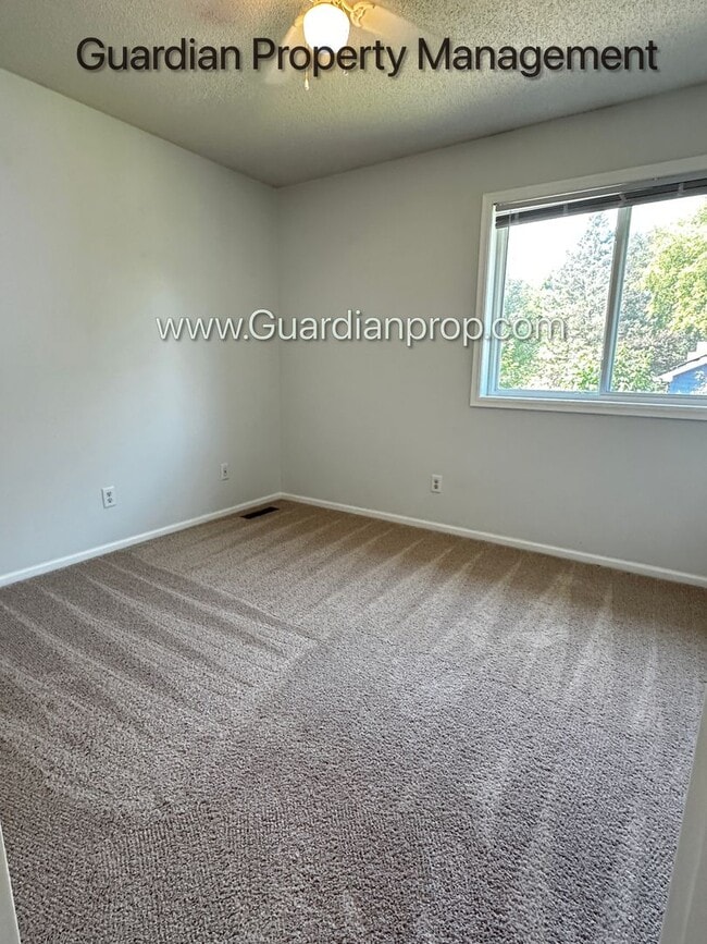Building Photo - 15224 82nd Ave N