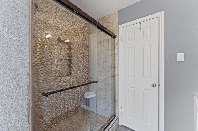 Building Photo - 21311 Golden Dove Dr