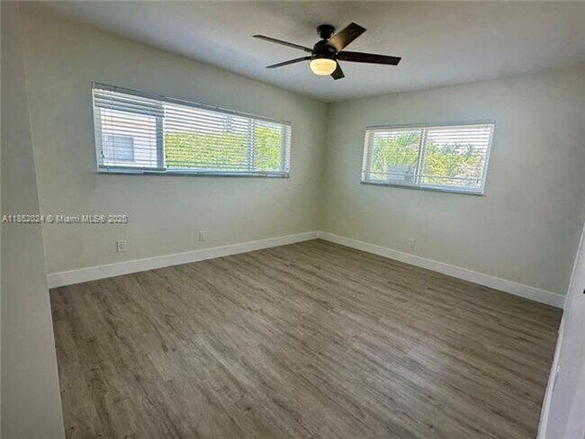 Building Photo - 8125 Hawthorne Ave