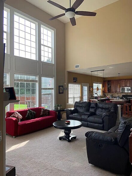 Building Photo - Room in Single Family Home on Arbor Vista Dr