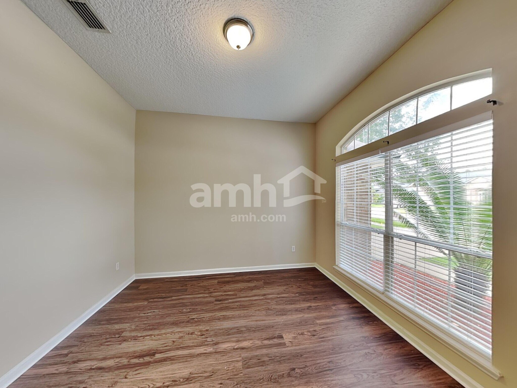 Building Photo - 9177 Prosperity Lake Dr