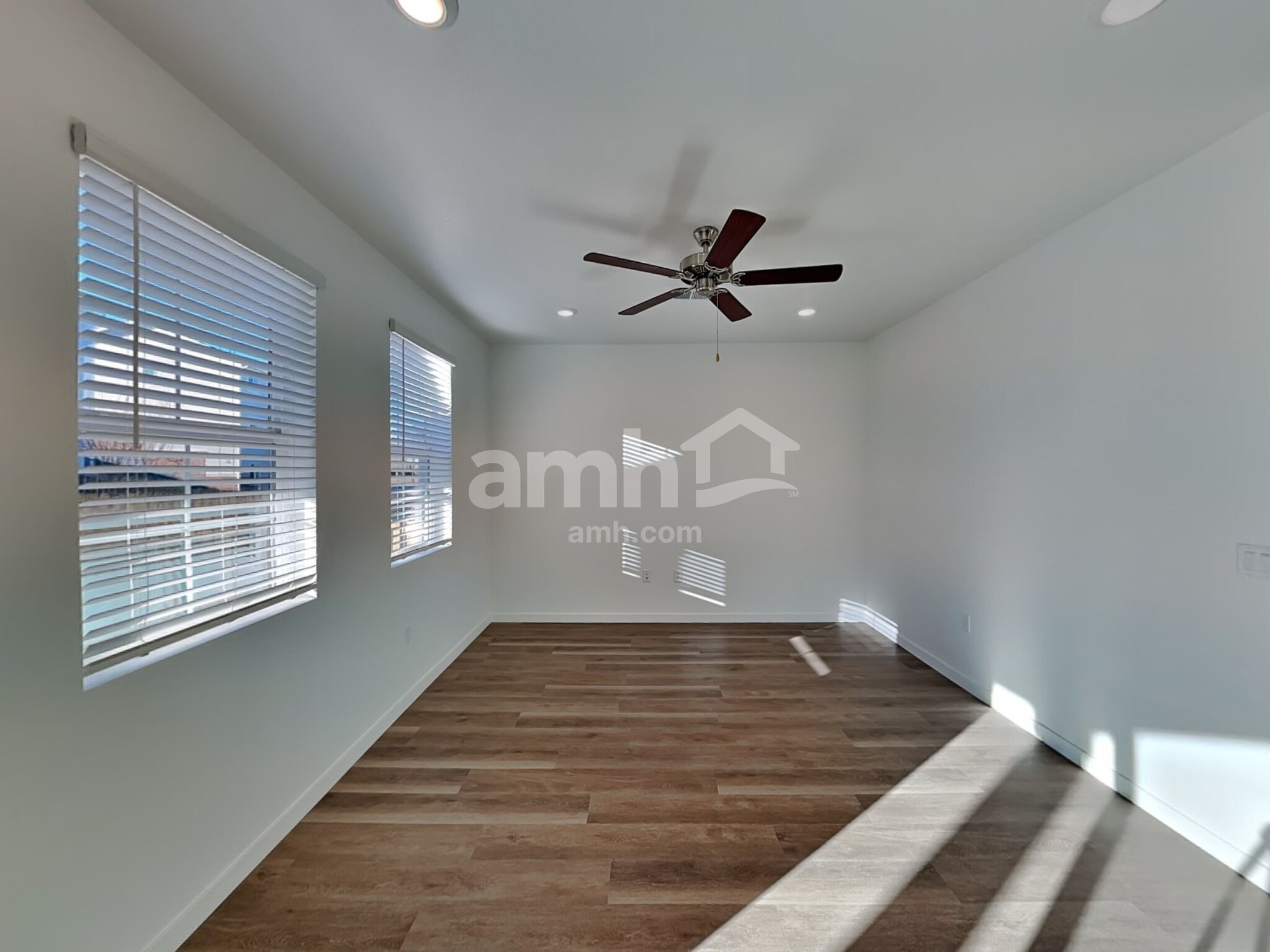 Building Photo - 9644 Harkes Dr