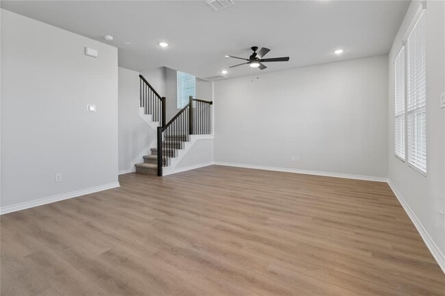 Building Photo - 241 Leeland Dr