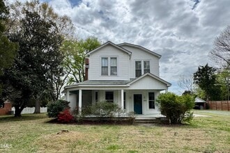 Building Photo - 483 W Salisbury St