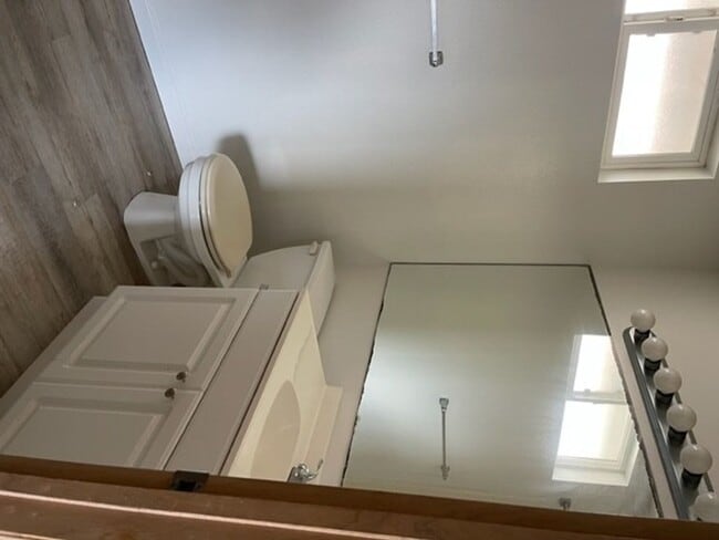 Building Photo - Kahului Ikena 3rd Floor, 2 bedroom/ 2 bathroom Apartment with Parking
