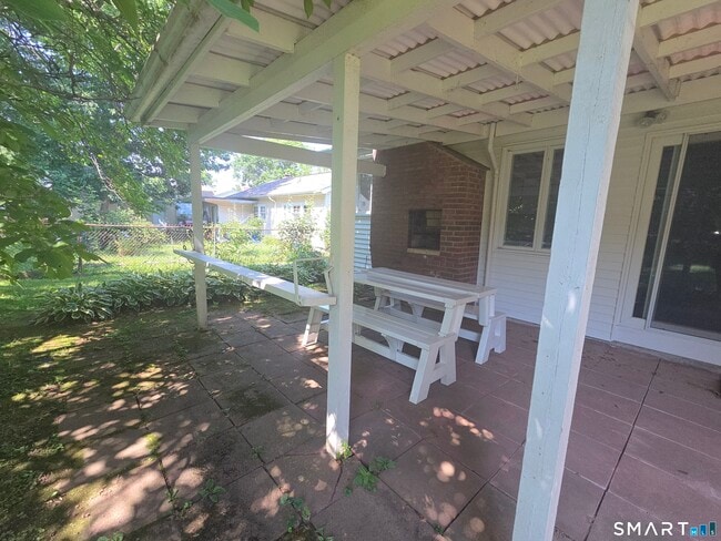 Building Photo - 331 Campfield Ave