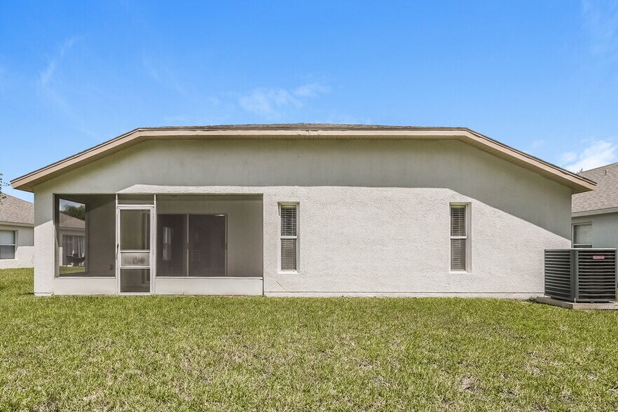 Building Photo - 25150 Lexington Oaks Blvd