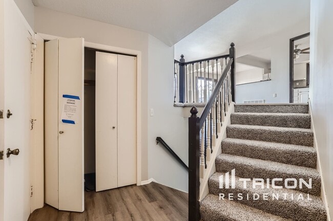Building Photo - 16691 N Hillcrest Ct