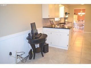Building Photo - Quiet and Private Set in Forested Neighbor...