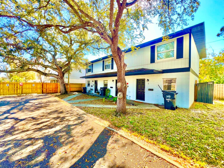 Building Photo - 2734 62nd Ave N