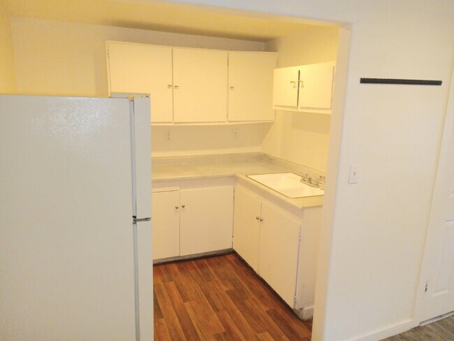 Building Photo - 260 W Antelope Dr