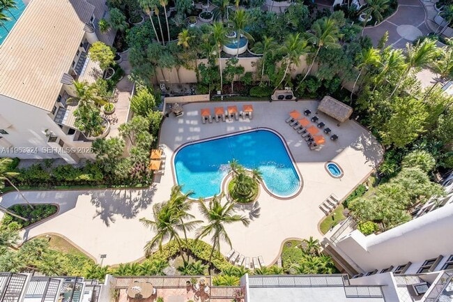 Building Photo - 540 Brickell Key Dr