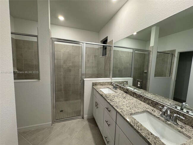 Building Photo - 16851 Cayo Key Dr