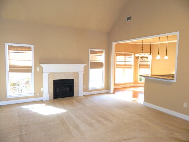 Building Photo - 1101 Brighton Dr