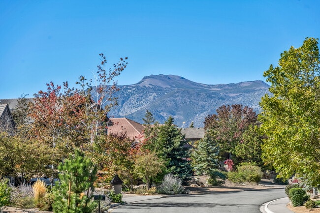 Building Photo - 1520 Taos Ln