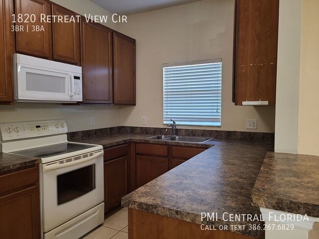 Building Photo - 1820 Retreat View Cir